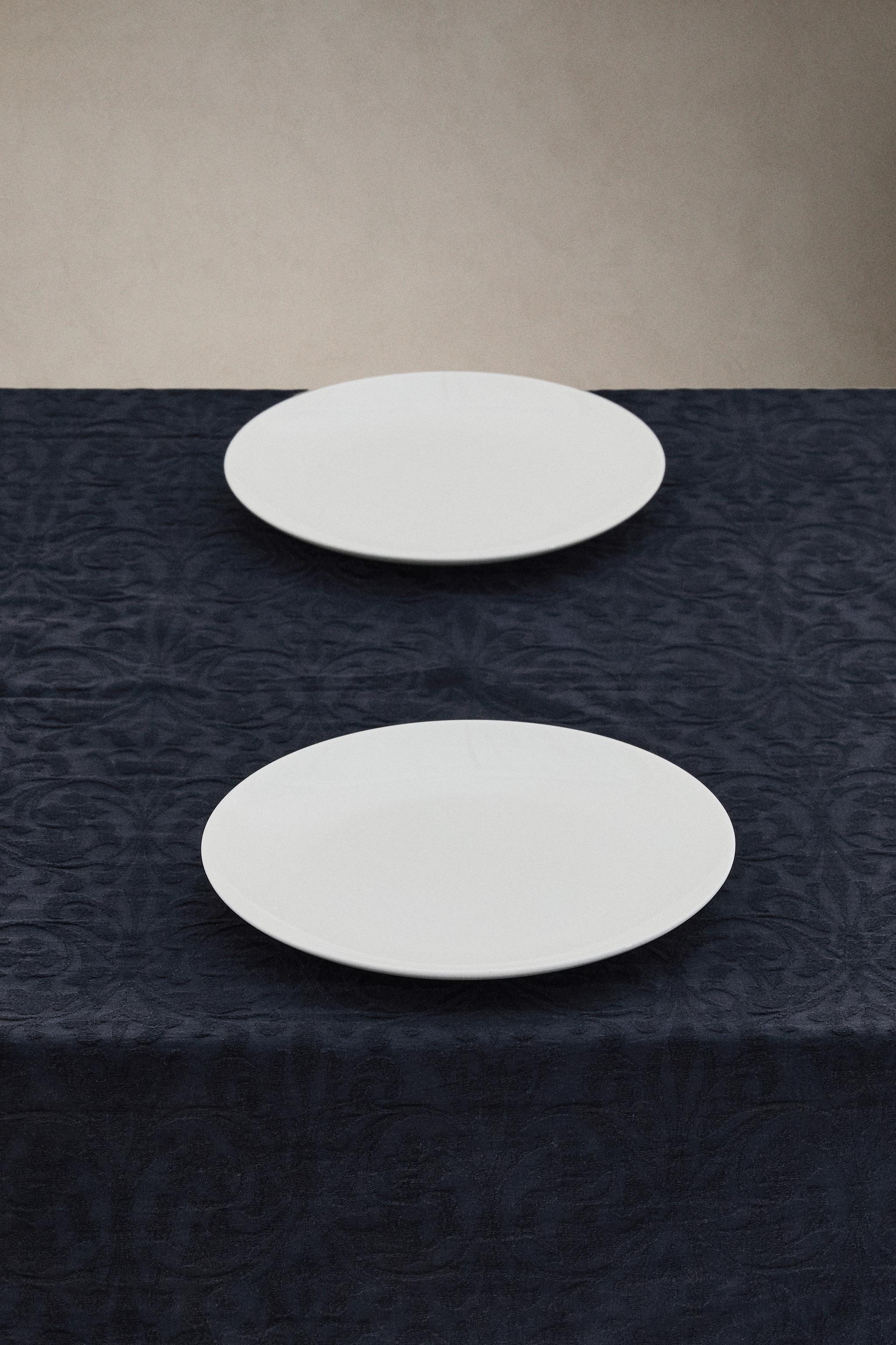 JACQUARD FLORAL TABLECLOTH